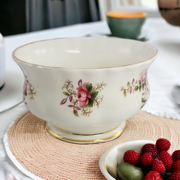 Royal Albert Open Sugar Bowl Fine Bone China Lavender Rose Montrose Sugar Bowl - Picture 2 of 11